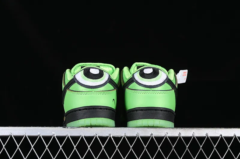 All categories Nk SB Dunk Series Nk SB Dunk Low low-top sneakers F version The Powerpuff Girls x Nk SB Dunk Low Powerpuff Girls joint model low-top casual sneakers FZ8319-300